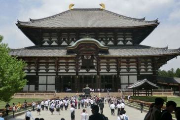 Os-Templos-Budistas-mais-bonitos-do-Japão-Todai-ji-nara-park.com_